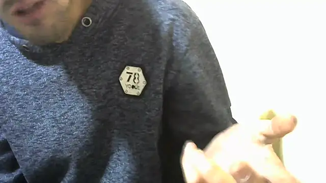 Snapshot of MakabulaAndrey chatting on October 2025 07:01:02 PM MakabulaAndrey online show from October 2025 07:01:02 PM