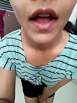 Snapshot of anshika0124 chatting on October 2025 04:42:01 AM anshika0124 online show from October 2025 04:42:01 AM