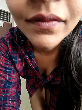 Snapshot of anshika0124 chatting on December 2025 05:17:02 AM anshika0124 online show from December 2025 05:17:02 AM