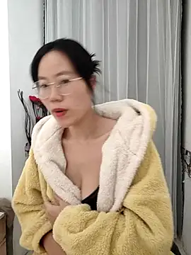 nini10052025 online show from October 2025 03:23:02 PM