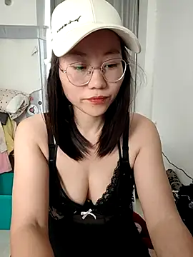 nini10052025 online show from December 2025 02:55:02 AM