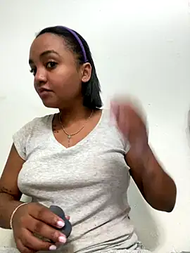 bbyalexxxa online show from November 2025 01:05:01 PM