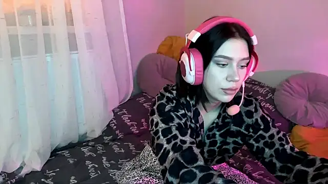 ThiLuggs online show from October 2025 07:09:02 AM