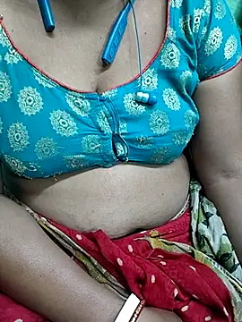 Snapshot of Queen_washna1 chatting on November 2025 07:45:02 AM Queen washna1 online show from November 2025 07:45:02 AM