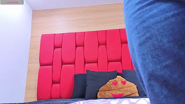 Abby-horny online show from October 2025 09:01:01 PM