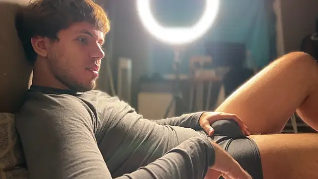 mynameischris online show from November 2025 07:57:01 AM