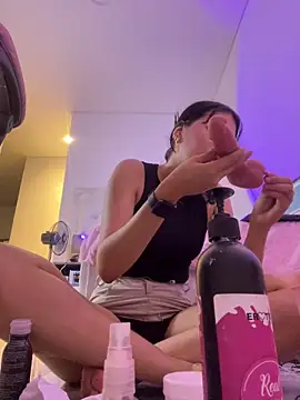 emi star online show from December 2025 11:51:01 PM