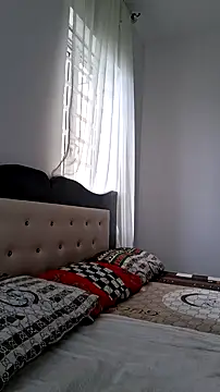 Snapshot of GlobeTrottieHottie1 chatting on November 2025 08:19:01 AM GlobeTrottieHottie1 online show from November 2025 08:19:01 AM