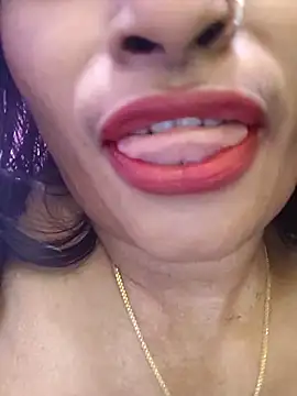 lovely simran online show from December 2025 05:11:01 AM