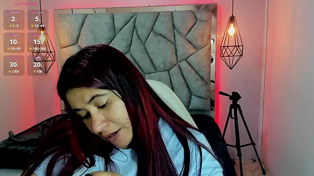 Addyy 02 online show from May 2026 06:40:01 PM