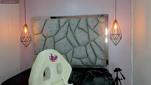 Addyy 02 online show from April 2026 04:57:02 PM