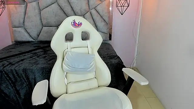 Addyy 02 online show from March 2026 07:37:01 PM