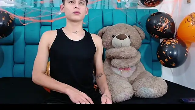 Brian hot online show from October 2025 12:05:02 PM