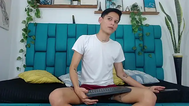 Brian hot online show from October 2025 12:14:02 PM