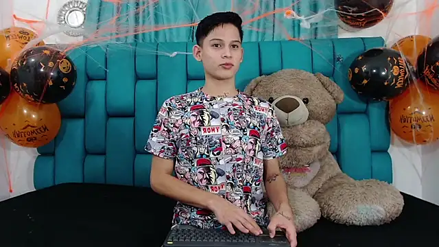 Brian hot online show from October 2025 12:04:02 PM