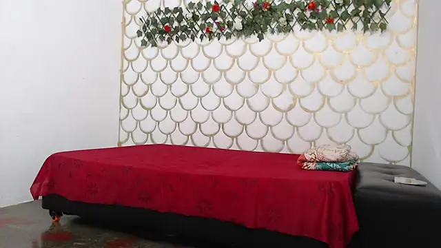 nahomy smiith online show from March 2026 11:47:01 AM