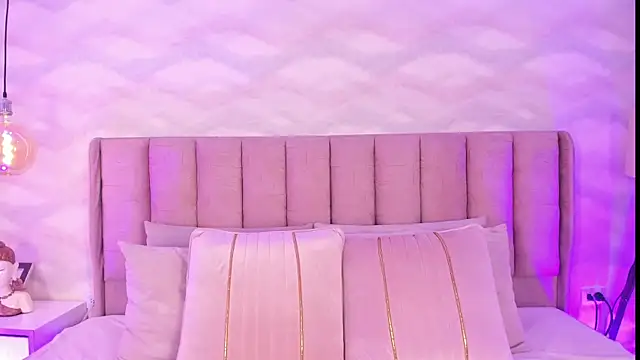 Katya blonde online show from November 2025 11:49:01 PM