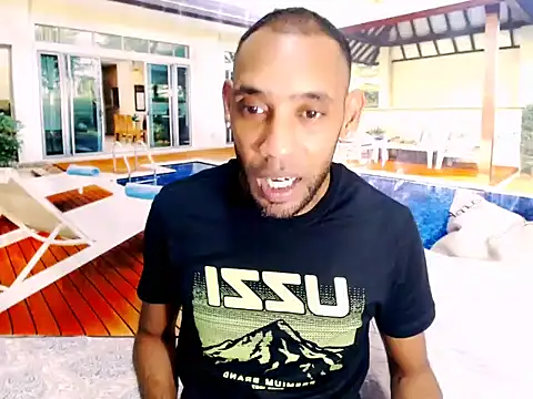 Snapshot of IndianMagicMike chatting on November 2025 04:40:01 PM IndianMagicMike online show from November 2025 04:40:01 PM