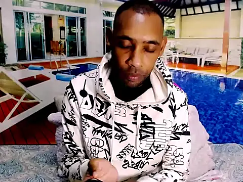 Snapshot of IndianMagicMike chatting on November 2025 03:39:02 AM IndianMagicMike online show from November 2025 03:39:02 AM