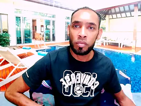 Snapshot of IndianMagicMike chatting on October 2025 05:39:02 AM IndianMagicMike online show from October 2025 05:39:02 AM