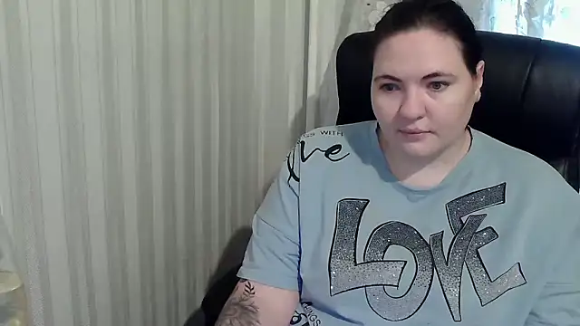 XLisaBlueXs  online show from October 2025 01:57:02 PM
