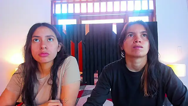 Snapshot of Sofy_and_Mia chatting on October 2025 12:39:01 PM Sofy and Mia online show from October 2025 12:39:01 PM