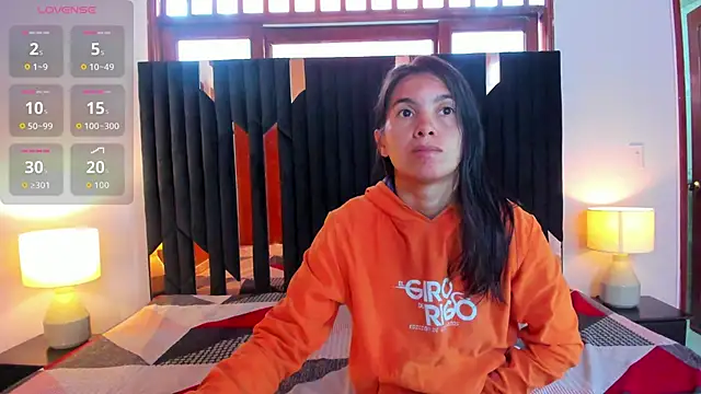 Snapshot of Sofy_and_Mia chatting on November 2025 12:31:01 PM Sofy and Mia online show from November 2025 12:31:01 PM