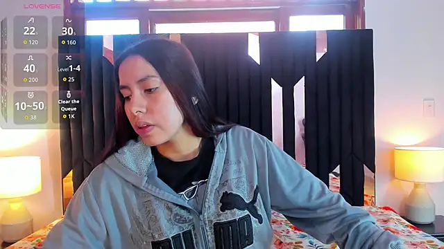 Snapshot of Sofy_and_Mia chatting on November 2025 12:38:02 PM Sofy and Mia online show from November 2025 12:38:02 PM