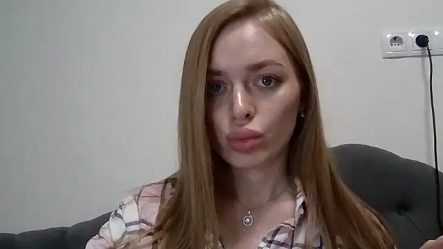 Snapshot of Selynora chatting on March 2026 09:21:01 PM Selynora online show from March 2026 09:21:01 PM