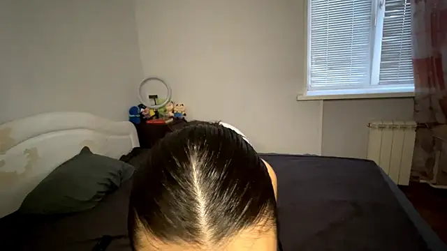 KamilahArcilla online show from October 2025 11:00:01 AM
