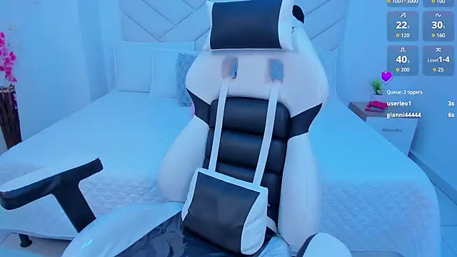 sabrina f0xx online show from February 2026 05:41:02 AM