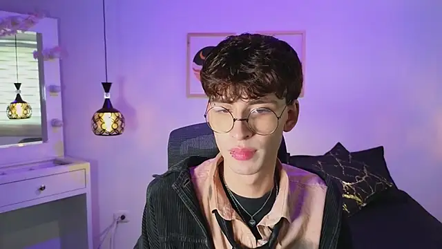 demianmoon online show from October 2025 12:13:02 PM