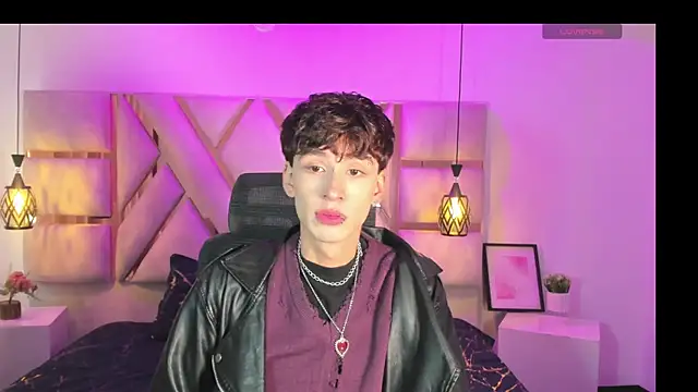 demianmoon online show from October 2025 12:04:01 PM