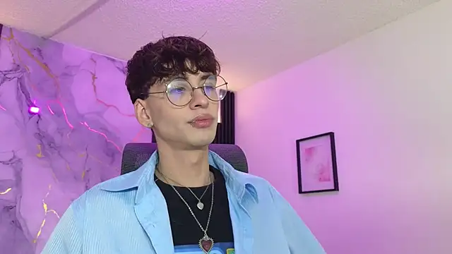 demianmoon online show from October 2025 11:33:01 AM