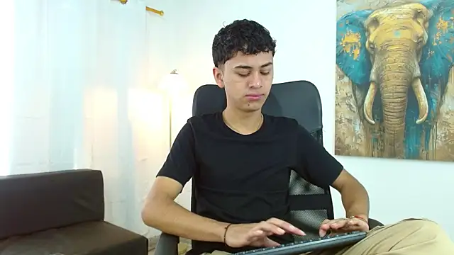 Alancum7 online show from November 2025 12:49:01 PM