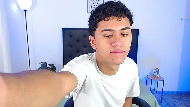 Snapshot of Alancum7 chatting on July 2026 01:29:02 PM Alancum7 online show from July 2026 01:29:02 PM