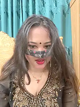Beauty Queen Soniya online show from April 2026 07:04:02 PM