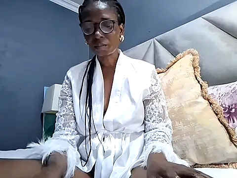Snapshot of NaughtyCouga chatting on June 2026 05:18:02 AM NaughtyCouga online show from June 2026 05:18:02 AM