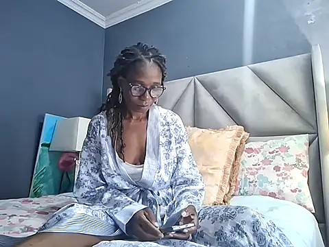 NaughtyCouga online show from May 2026 06:17:02 AM