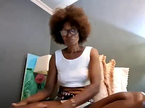 NaughtyCouga online show from February 2026 05:05:01 AM