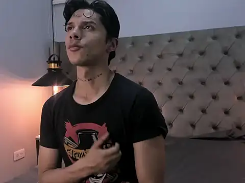 ErosDominant online show from November 2025 04:28:02 AM