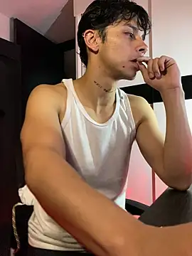 ErosDominant online show from November 2025 12:14:02 AM