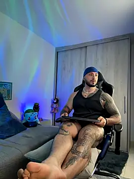 Dave-Max01 online show from November 2025 03:07:01 AM