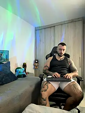 Dave-Max01 online show from November 2025 02:55:02 AM