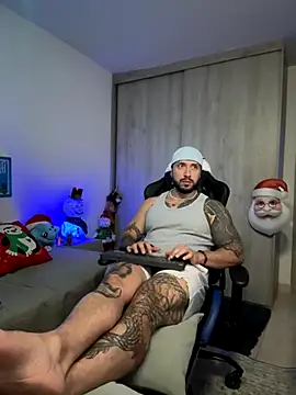 Dave-Max01 online show from November 2025 02:34:01 AM