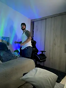 Dave-Max01 online show from November 2025 02:43:01 AM