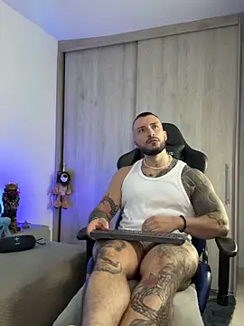 Dave-Max01 online show from November 2025 02:53:01 PM