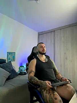 Dave-Max01 online show from November 2025 02:37:02 AM