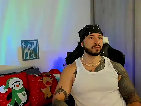 Dave-Max01 online show from December 2025 04:41:02 PM