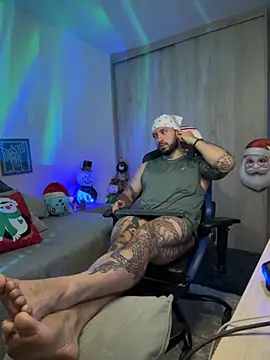 Dave-Max01 online show from November 2025 11:21:02 AM